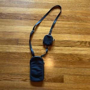 Lululemon phone and iPod cross body
